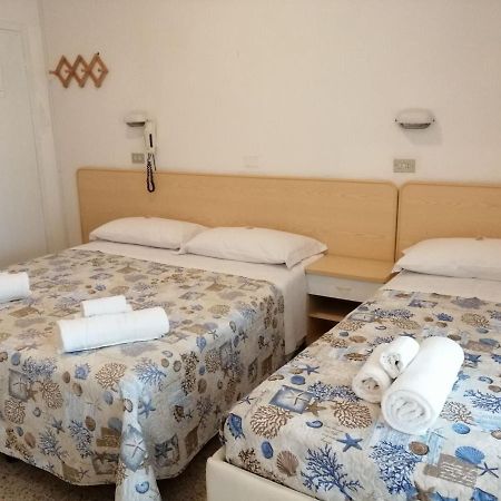 Hotel Alba Римини Экстерьер фото