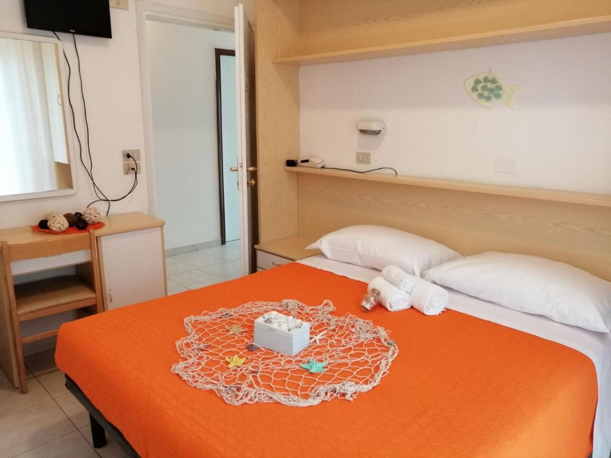Hotel Alba Римини Экстерьер фото