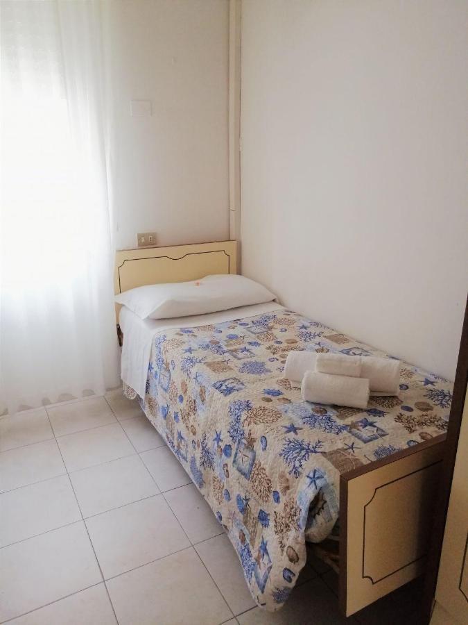 Hotel Alba Римини Экстерьер фото