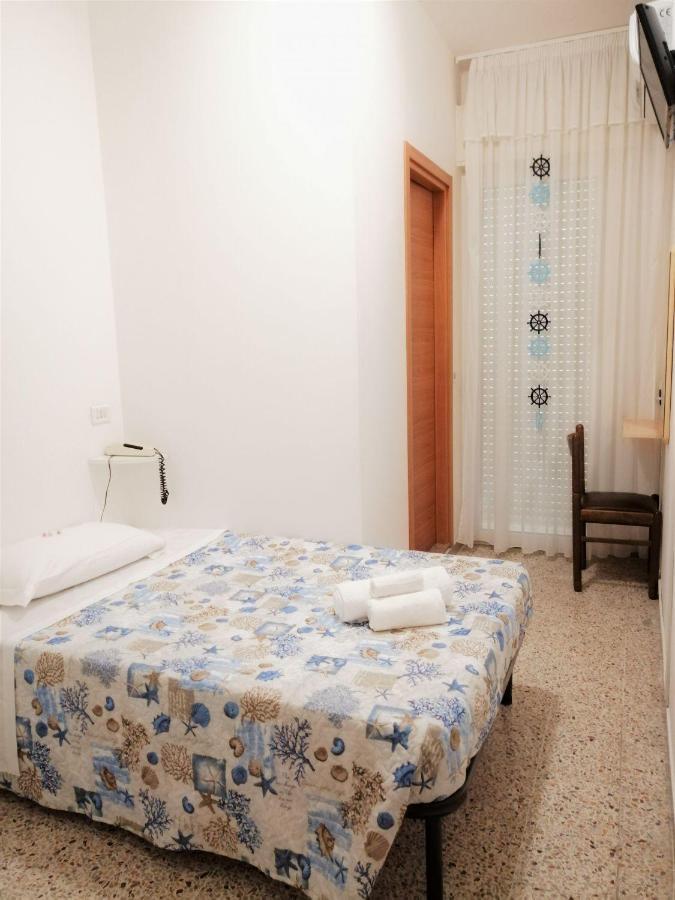 Hotel Alba Римини Экстерьер фото