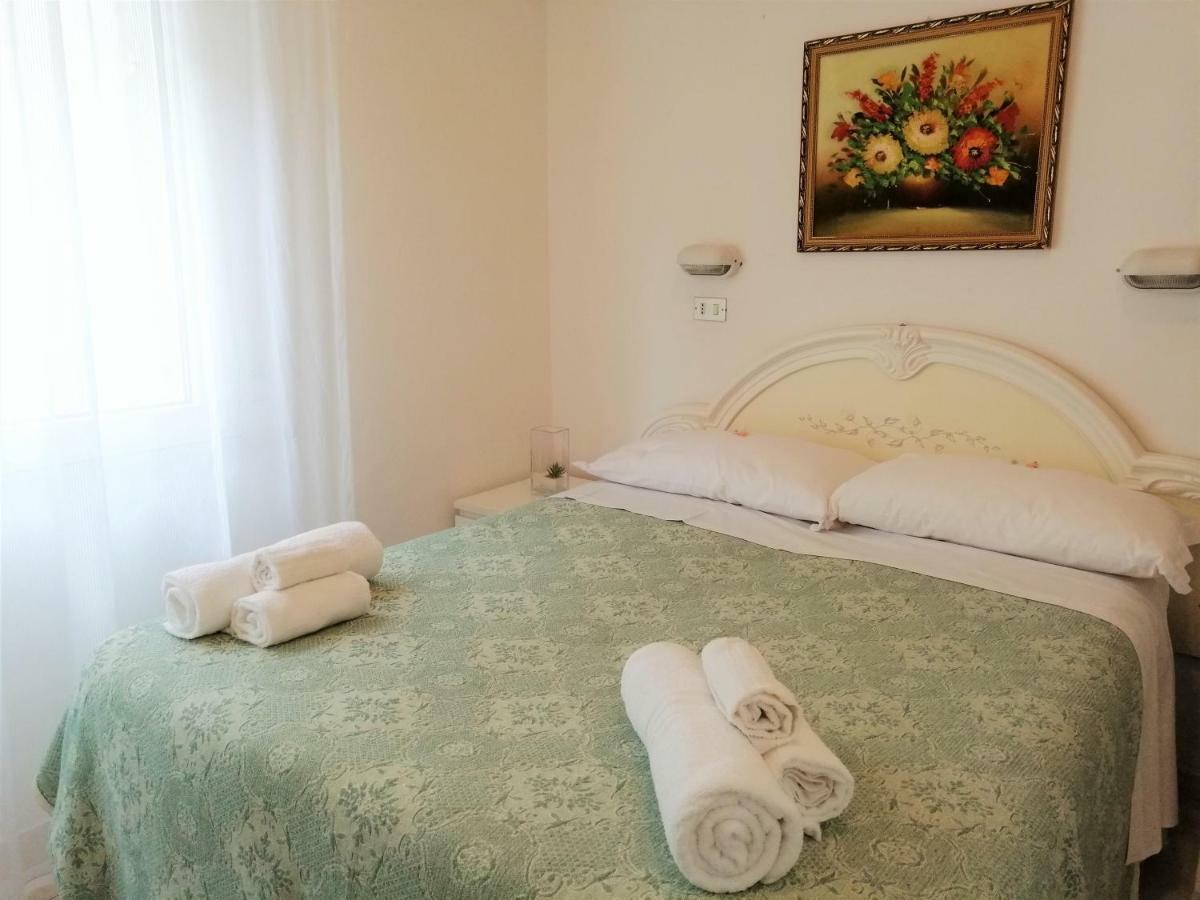 Hotel Alba Римини Экстерьер фото
