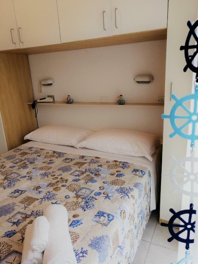 Hotel Alba Римини Экстерьер фото